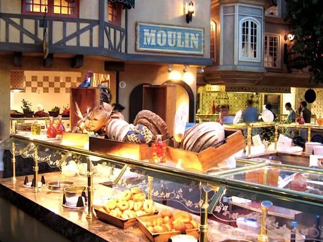 Le Village Buffet Serving Station