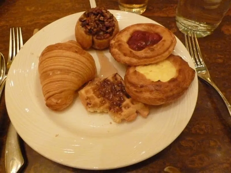 Wynn breakfast buffet pastry