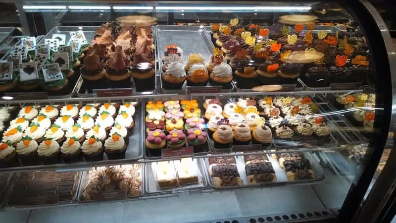 Carlos Bakery pastries