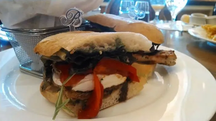 Lunch at cafe Bellagio