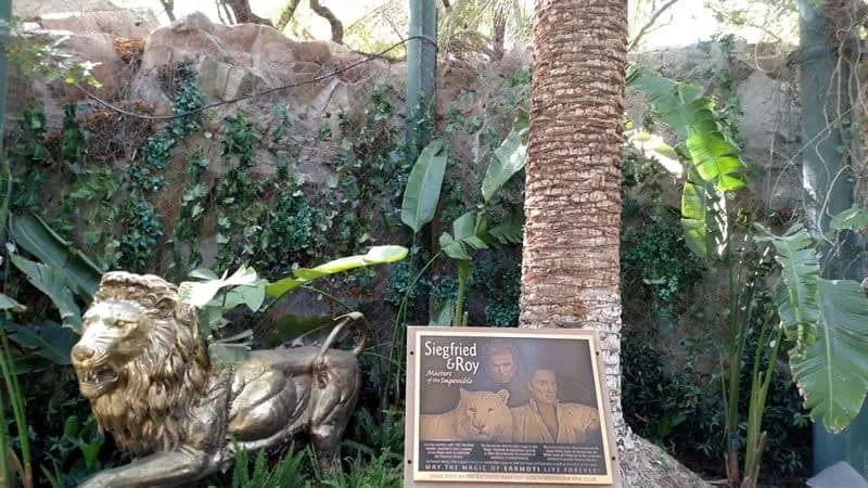 Siegfried & Roy Secret Garden