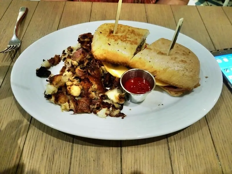Mirage Pantry Turkey Club