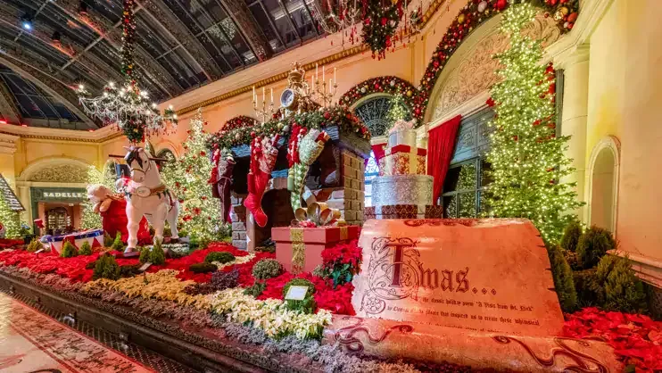 Bellagio Conservatory Holiday 2024 Twas the Night Before Christmas