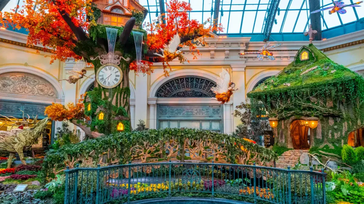 Bellagio Conservatory Sept 2024 Tree House Waterfall