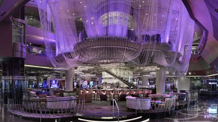 Chandelier Bar Las Vegas