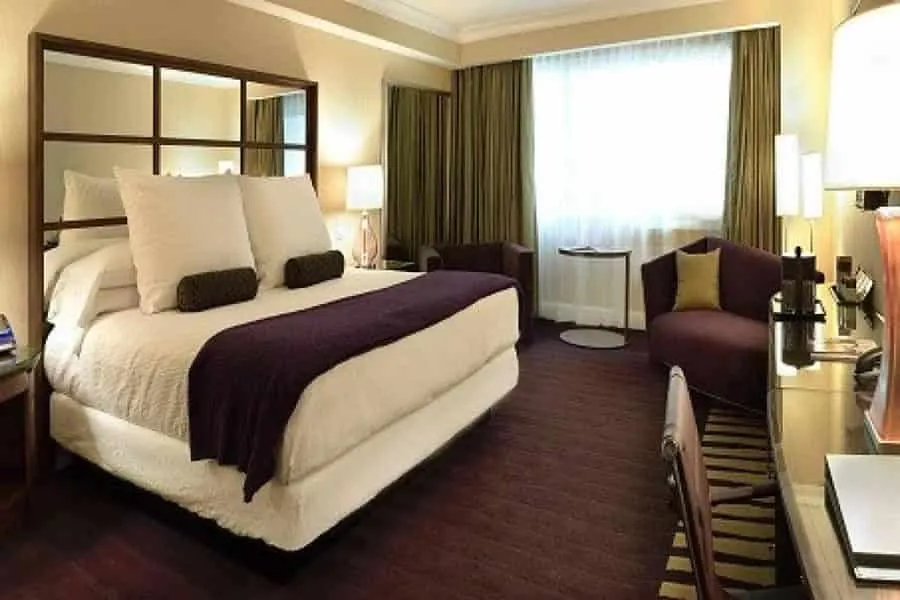 Forum Tower Rooms & Suites Bedroom