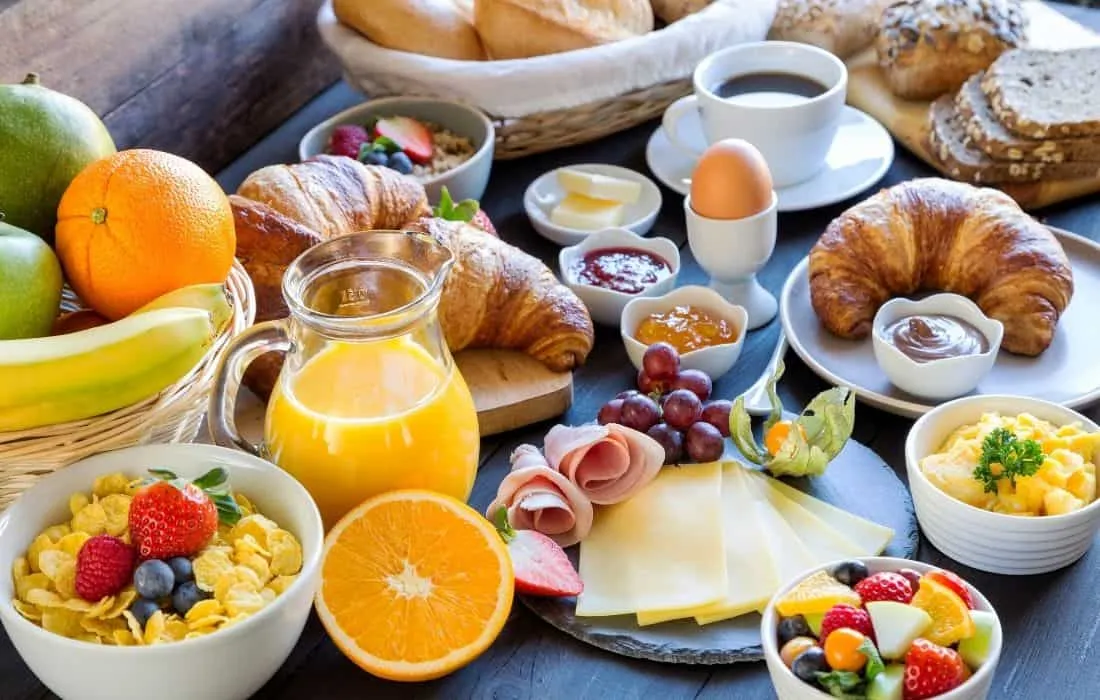 Hotels with Complimentary Breakfast