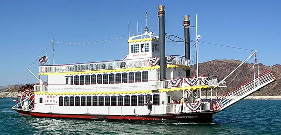 Hoover Dam Deluxe Tour with Lake Mead Cruise