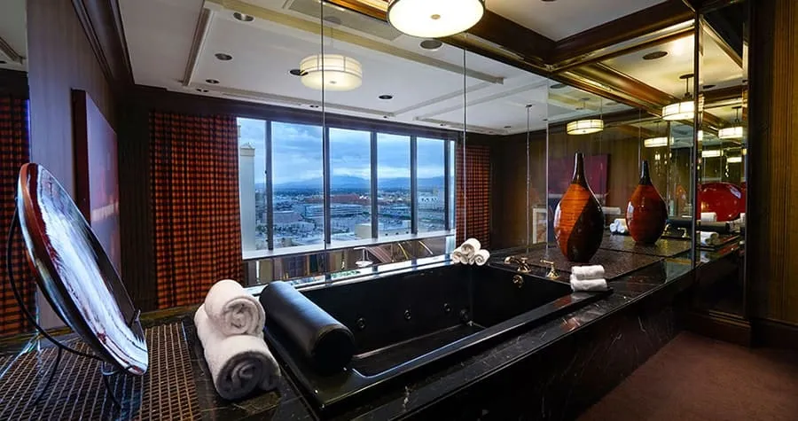 Golden Nugget Las Vegas Jacuzzi Suite