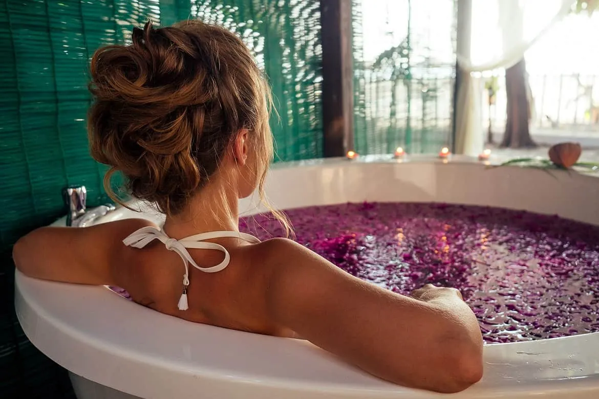 Las Vegas Hotels with a Jacuzzi In Room