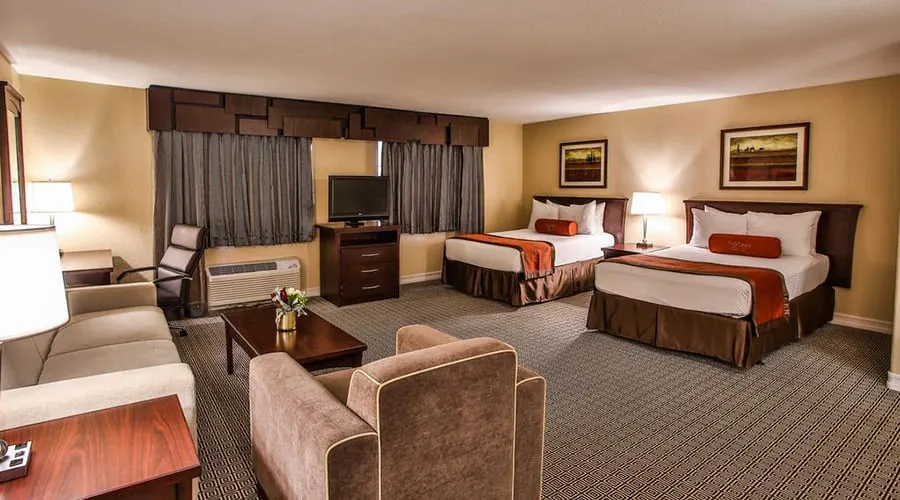 Tuscany Suites