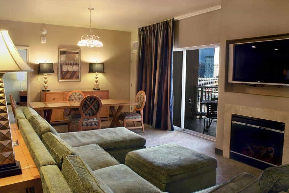 Marquise Suite at Platinum Hotel