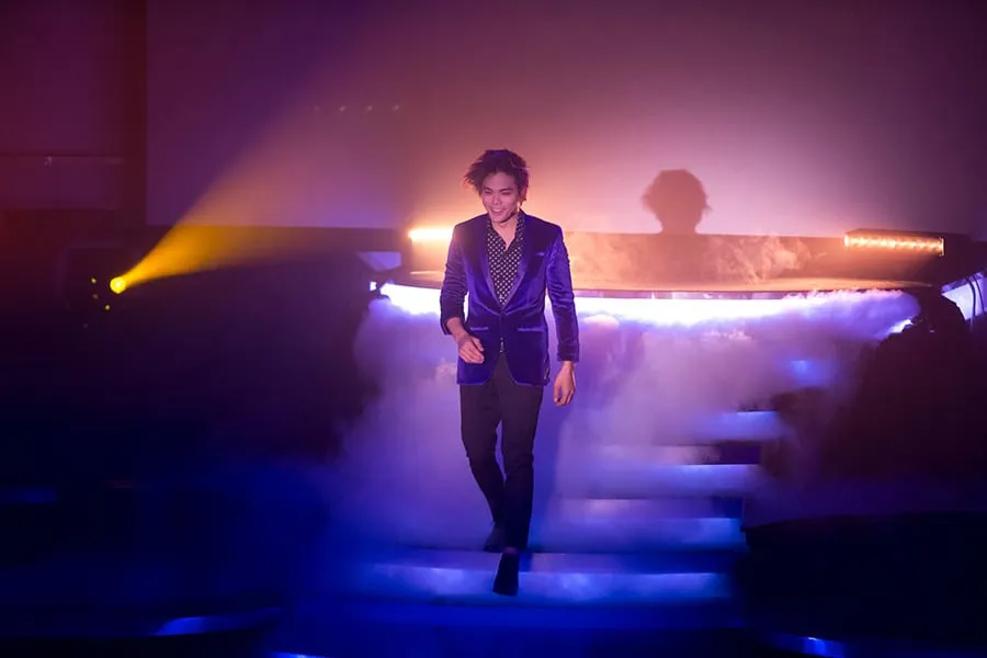 Shin Lim Coming down stairs at Mirage