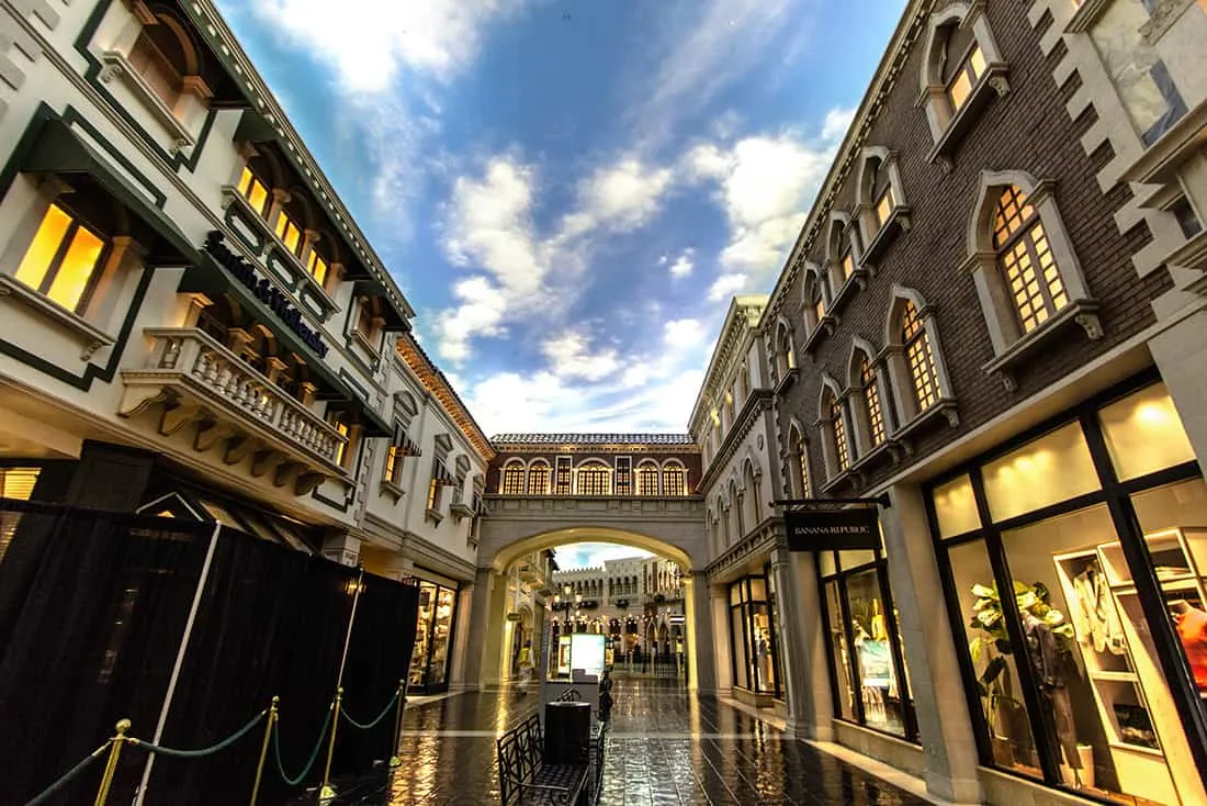 Shopping mall las vegas