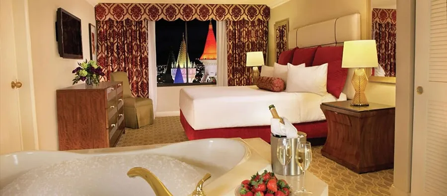 excalibur hotel royal luxury suite