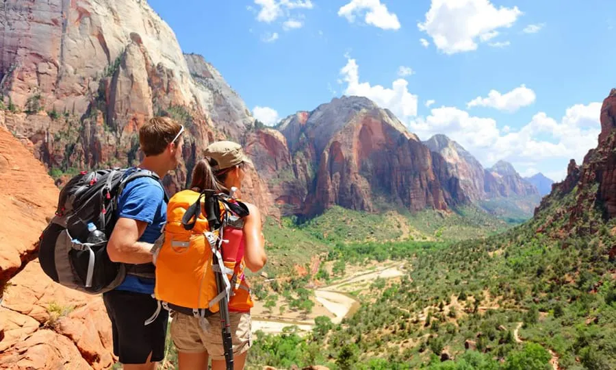 small group guided walking tour of zion national park by itravelusa