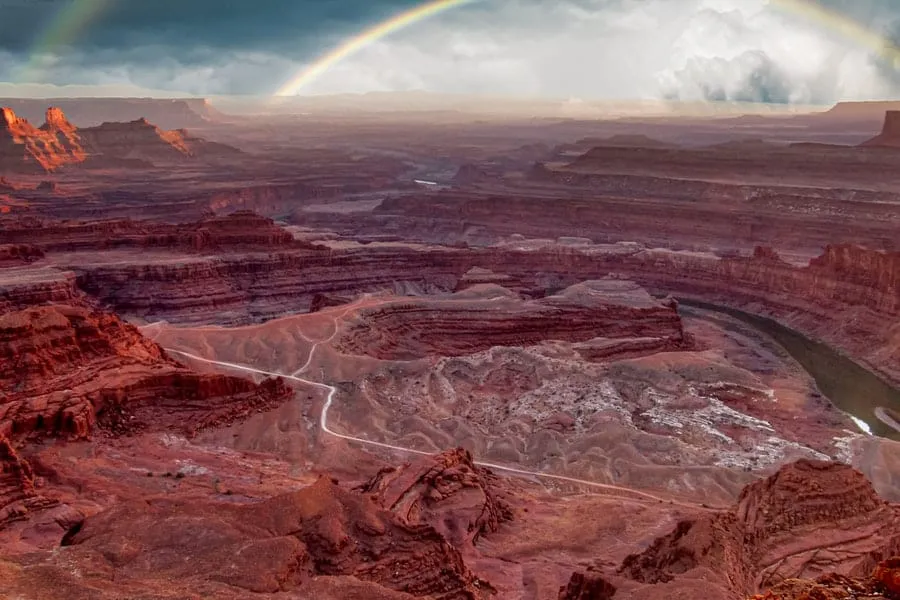 Red Rock Canyon Tour by Earth Limos