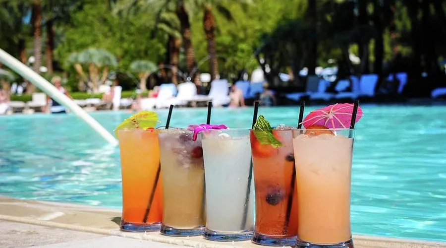 Pool Bar