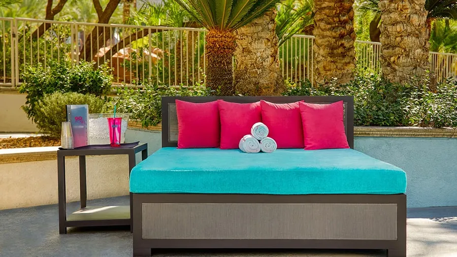 Daybed Rental