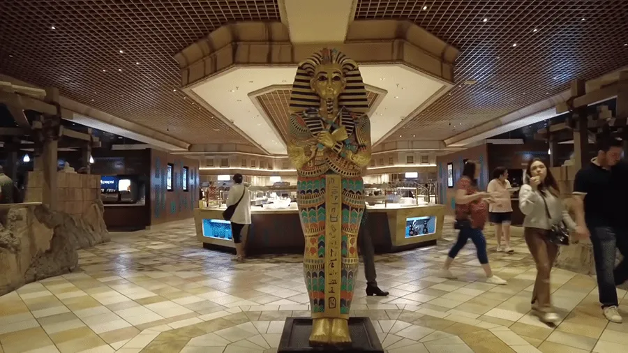 Buffet at Luxor Decor