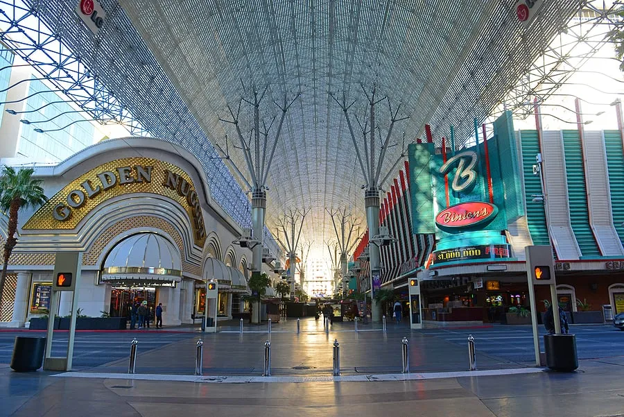 Sightseeing Fun on Fremont Street