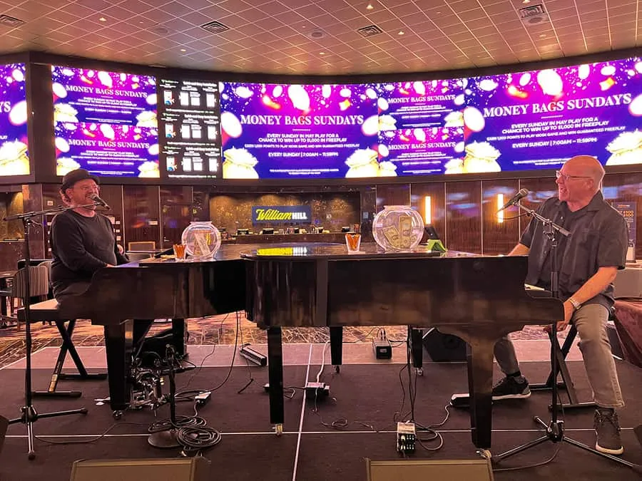 Sportsbook Lounge at Palms