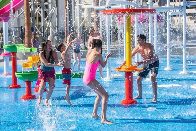 Circus Circus Pool and Splash Zone