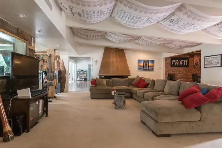 Creative Oasis at 6th & Franklin
