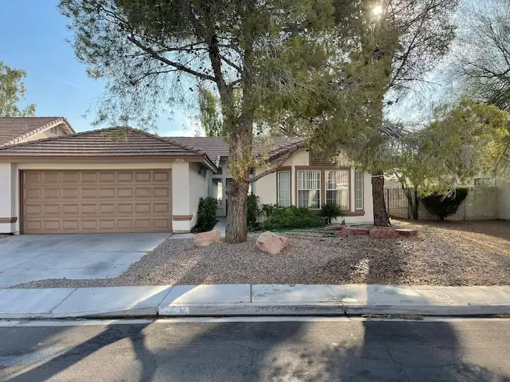 Las Vegas Pet-Friendly House Near a Park
