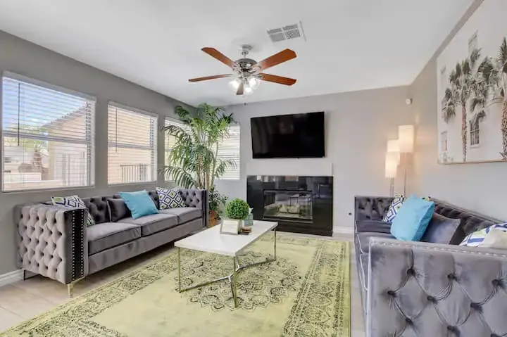 Resort Style Vegas Oasis Close To Strip