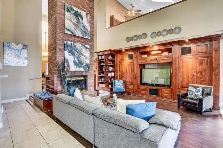 Super Private Vegas Retreat Close To Strip
