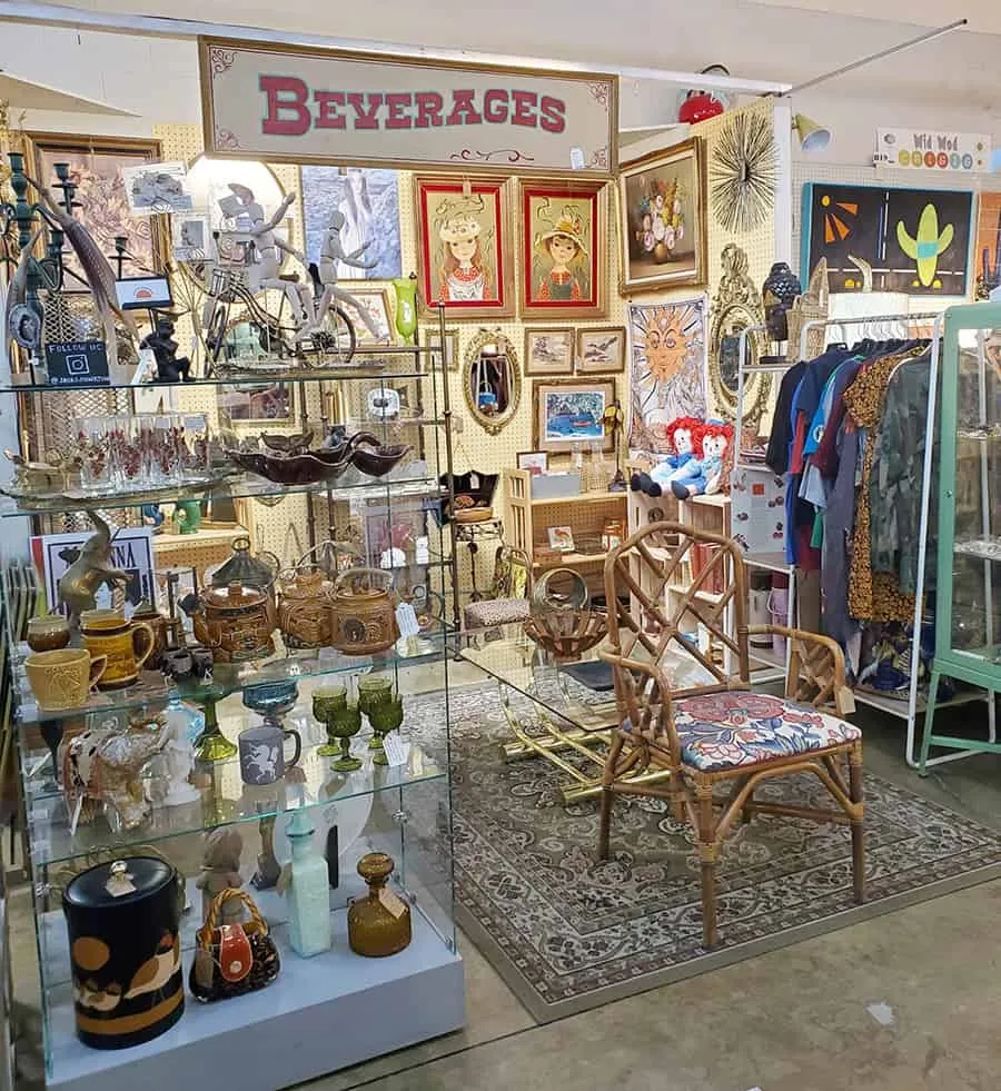 Antique Alley Mall