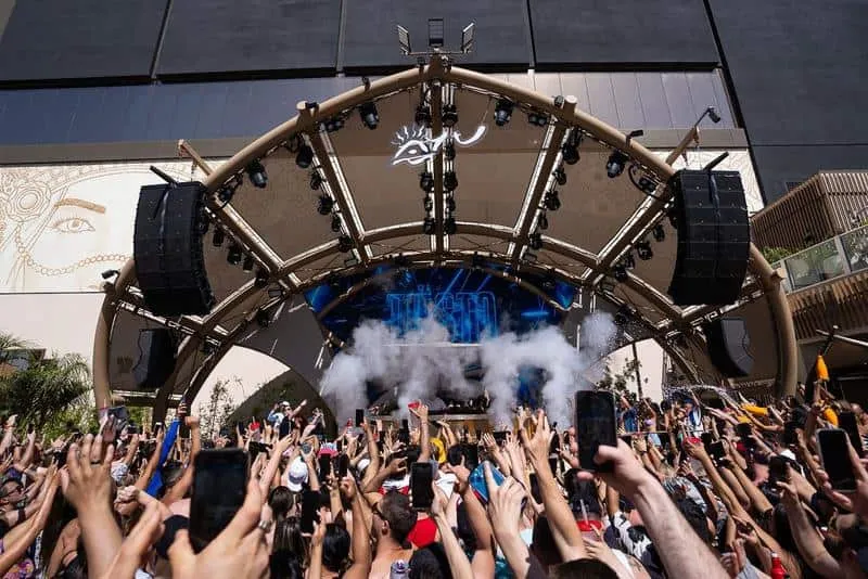 AYU Dayclub
