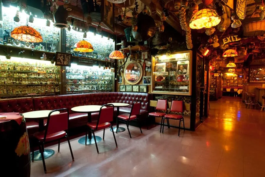 Battista’s Hole in the Wall