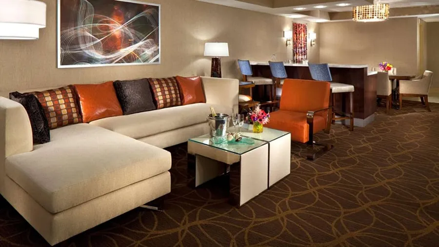 Penthouse City View Suite