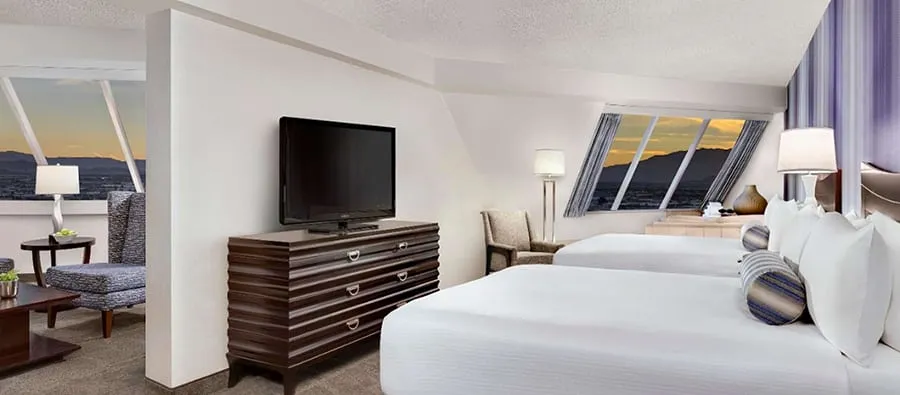 Suites at Luxor Hotel and Casino 