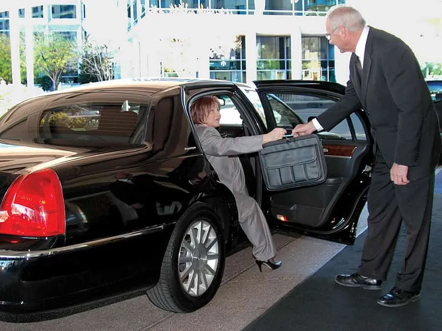 Type of Vans and Cars in Super Shuttle