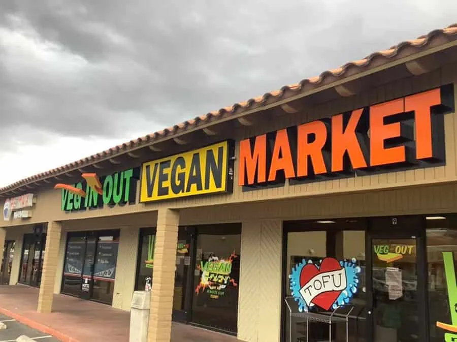 Veg-In-Out Market