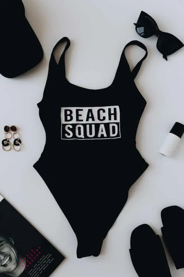 What to Wear to a Vegas Pool Party