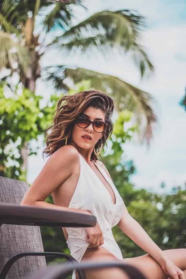 What to Wear to a Vegas Pool Party