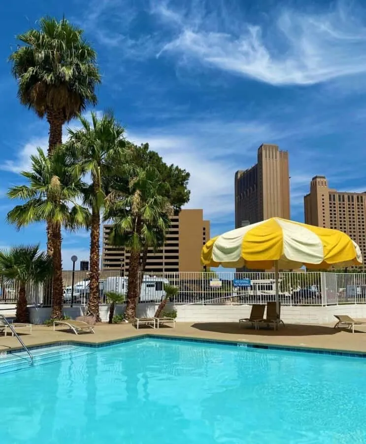 Circus Circus RV Park Pool 