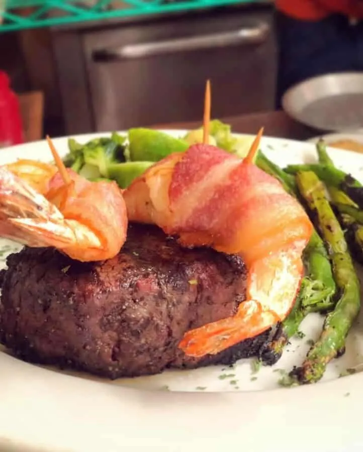 Bacon-wrapped shrimp