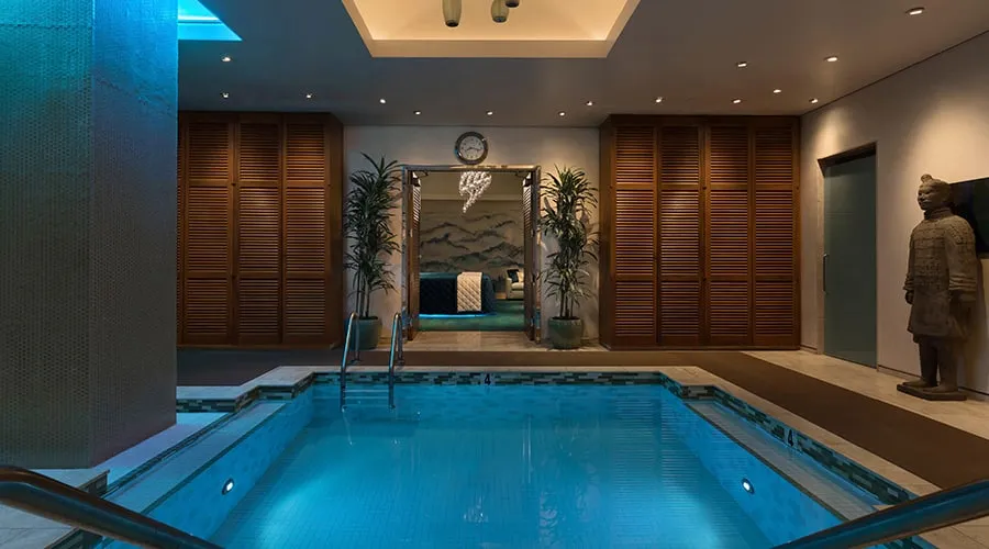 Bellagio Spa Suite Jacuzzi