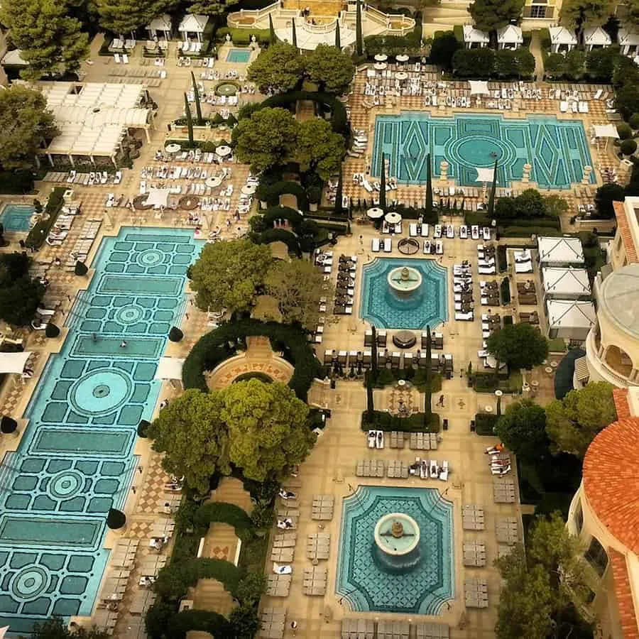 Bellagio Pool: Hours, Cabana, Map & Drink Menu