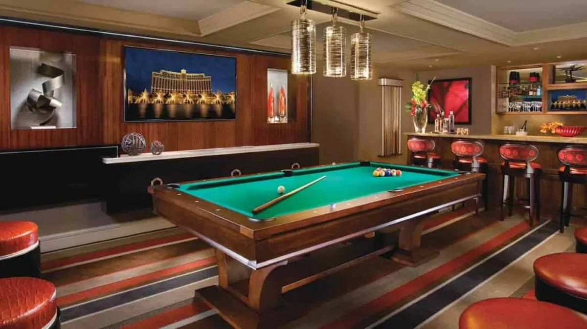 Executive Parlor Suite Billiard