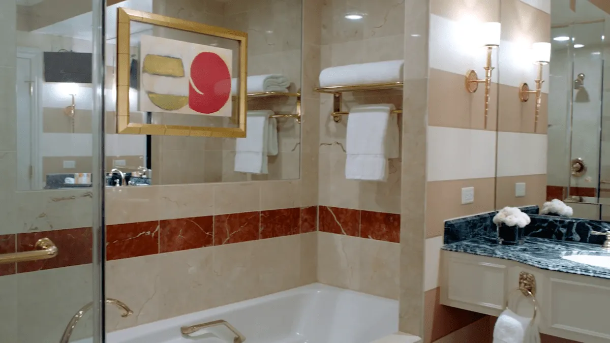 Luxury Two Queen Suite Comfort Bathroom