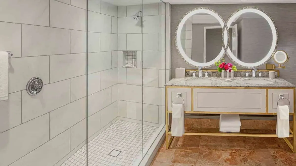 Newly Renovated Premier Two Queen Bathroom