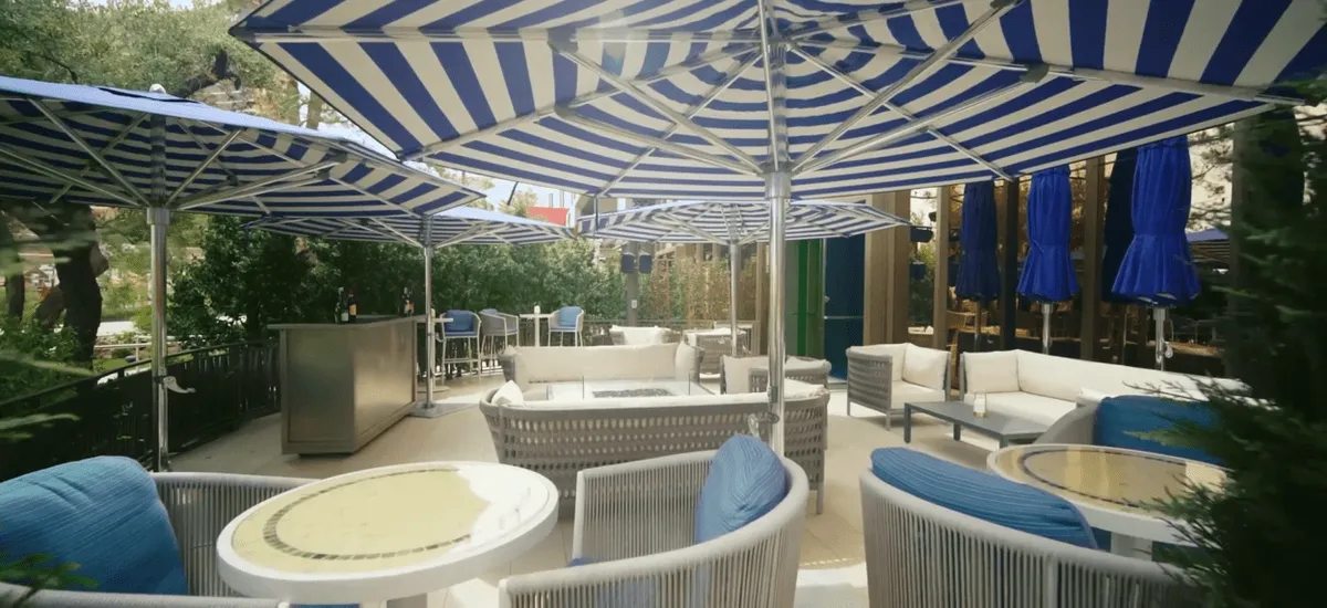Brezza Las Vegas Outdoor Dining Room (3)