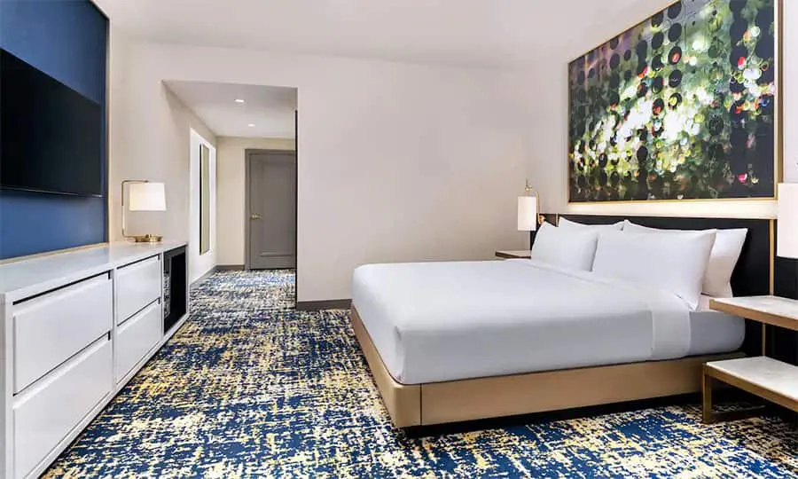Deluxe Room - One King Bed