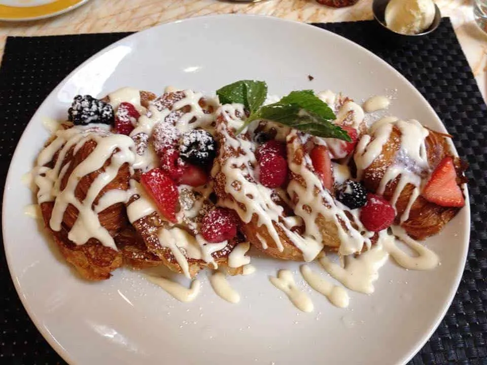 Terrace Pointe Café Dish